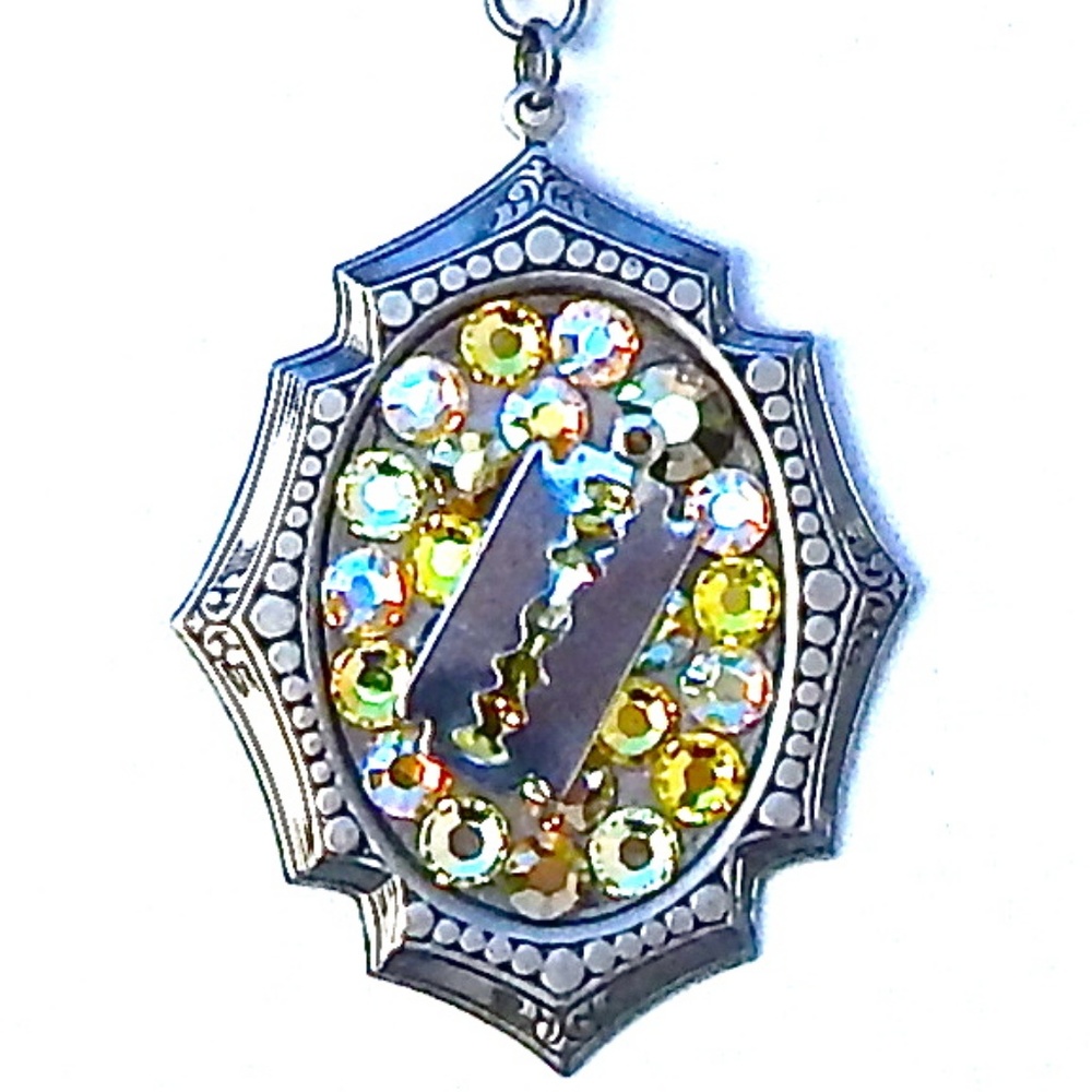 GASOLINE GLAMOUR RHINESTONE RAZOR MINI NECKLACE